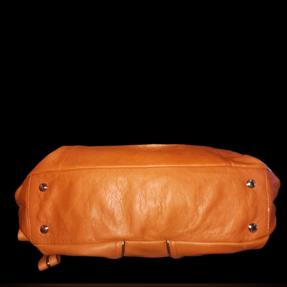 B. MAKOWSKY HOBO STYLE BAG - Picture 5 of 9